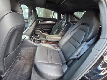 Porsche Panamera - 12
