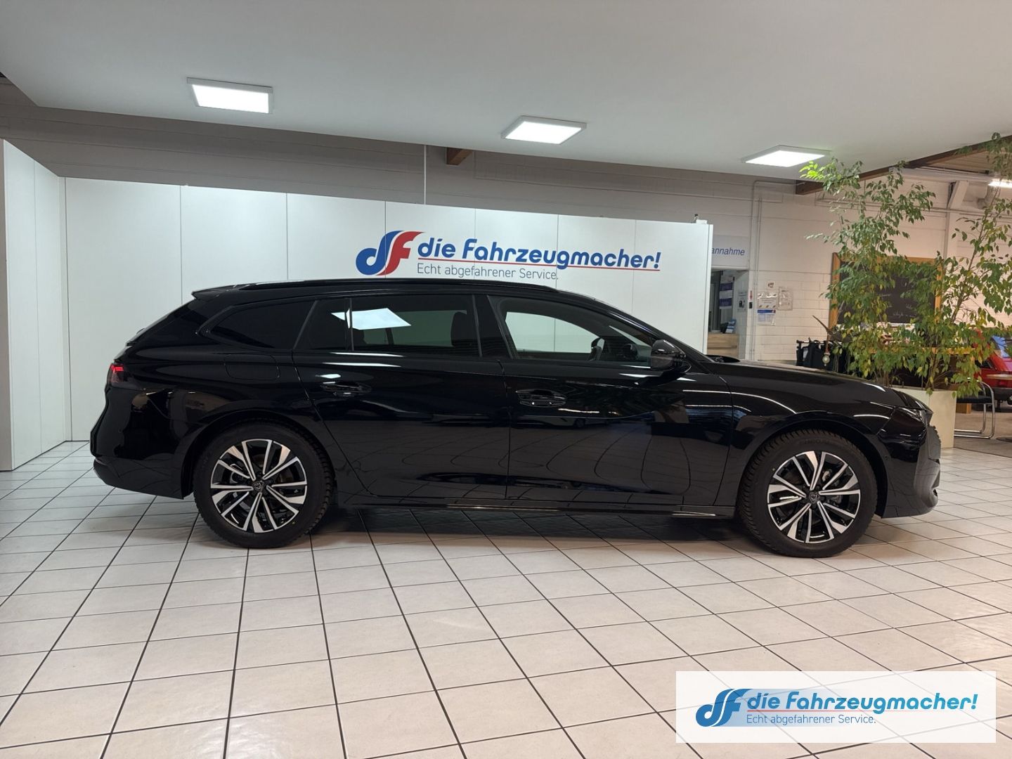 Fahrzeugabbildung Peugeot 508 SW Allure 1.5BlueHDi 130 EU6d Neuwertig