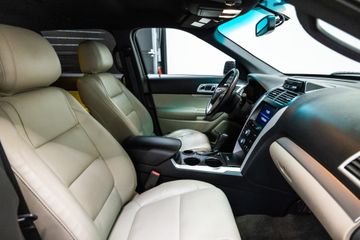 Ford Explorer - 2