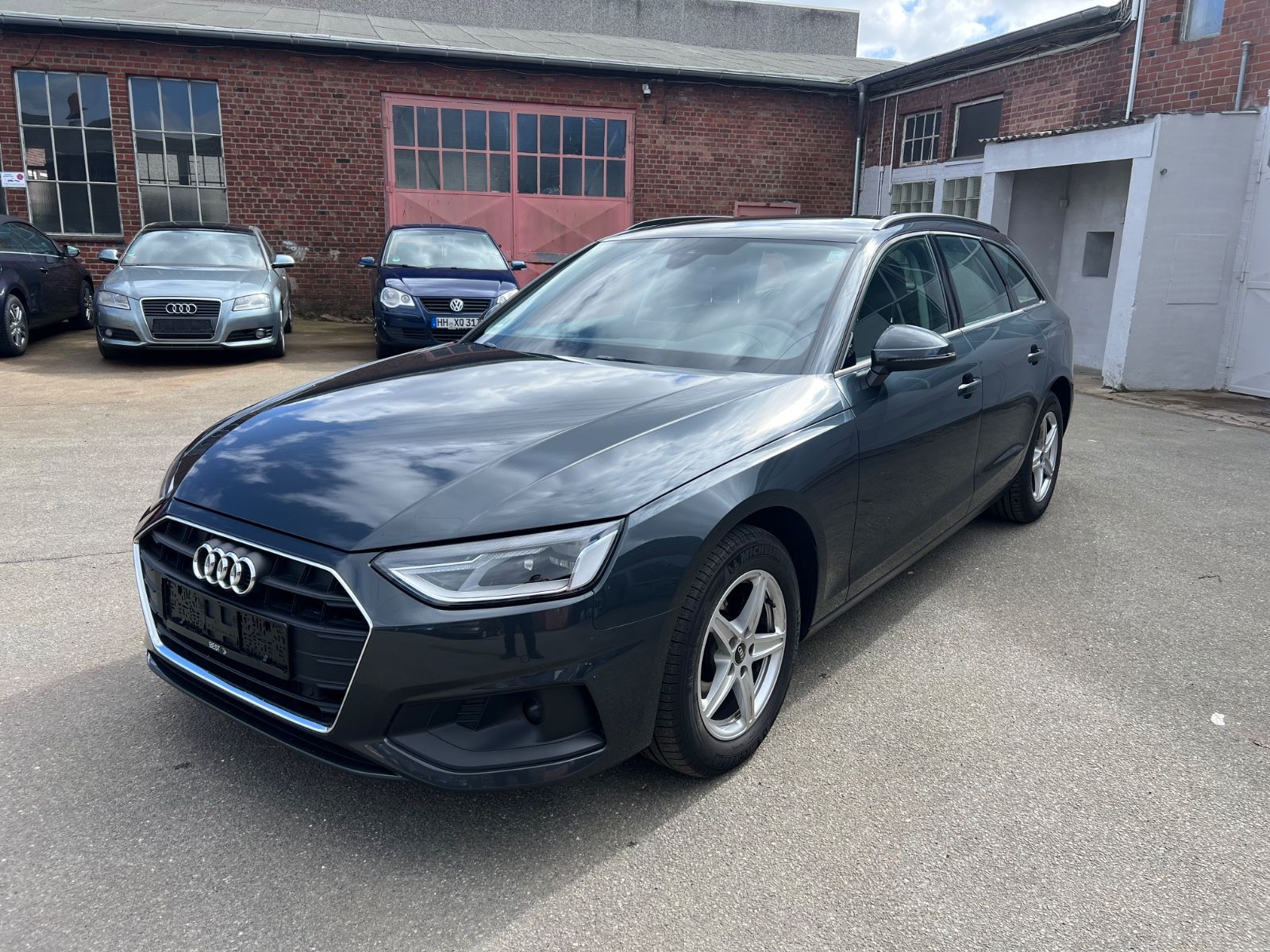 Audi A4 - 1