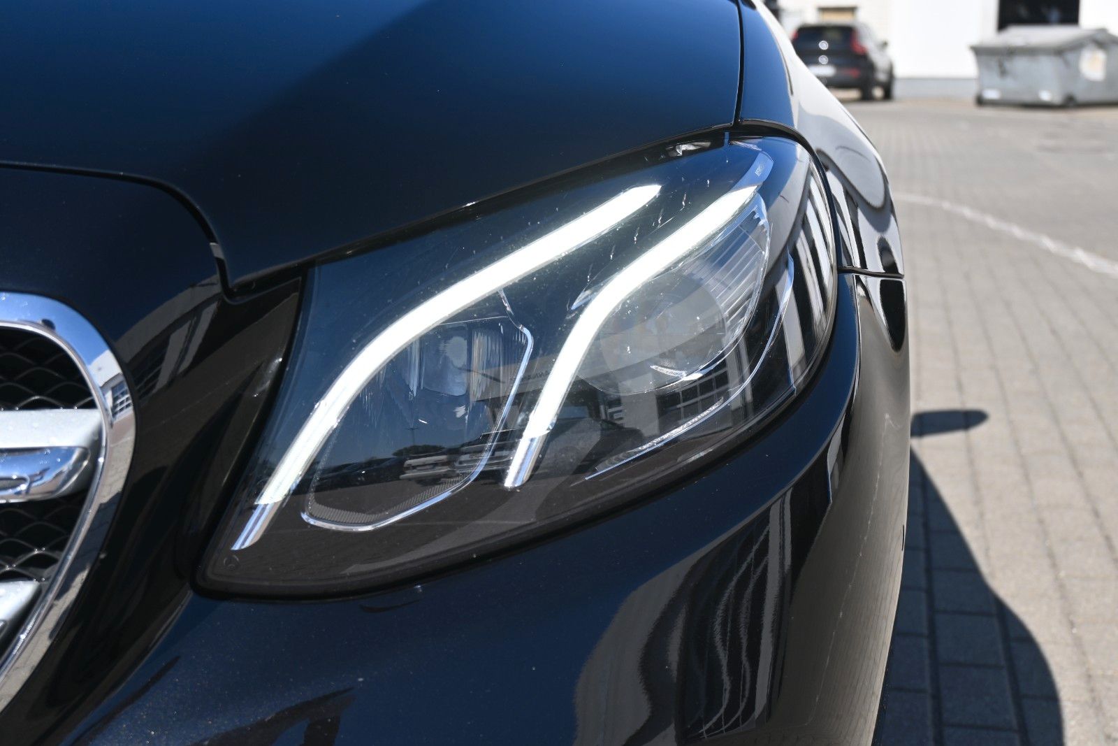 Fahrzeugabbildung Mercedes-Benz E 200 Autom. T-Modell 4Matic*RFK*LED*BLIS*