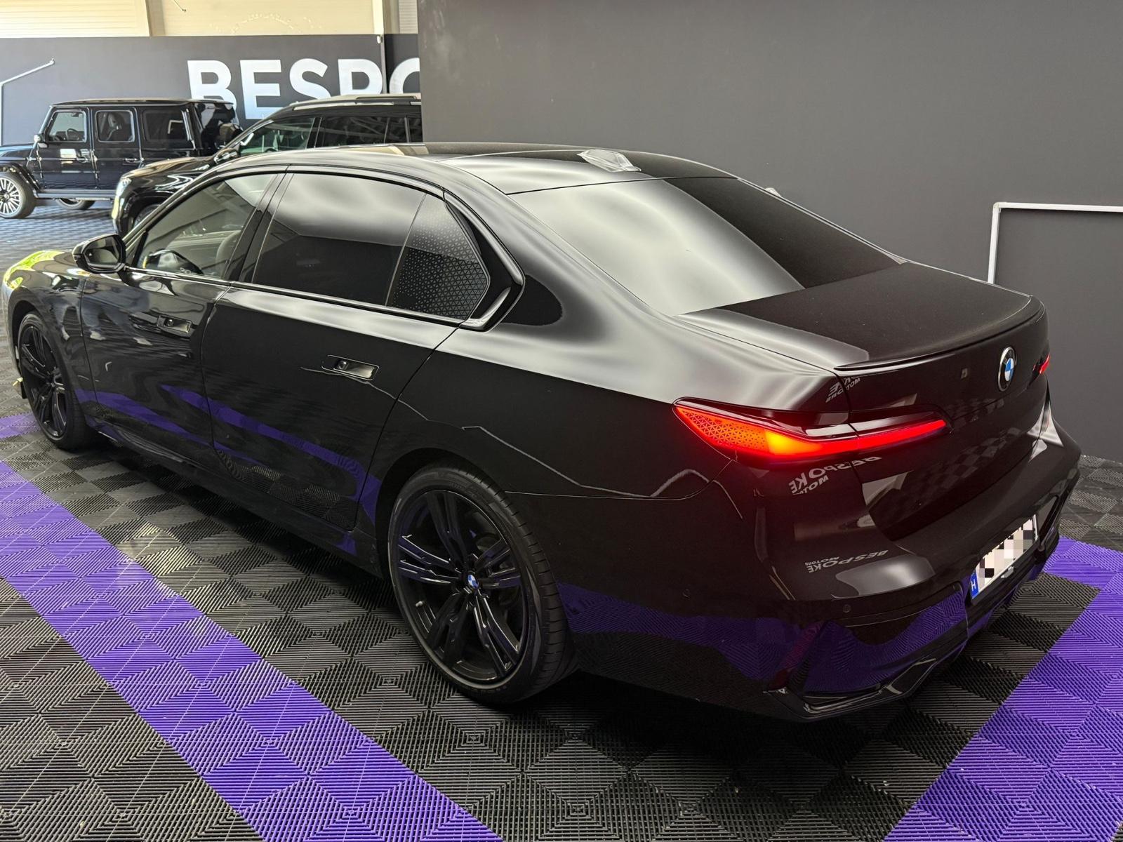 BMW 740 d MSport Pro Pack- B&W- SkyLounge- Pano- TV