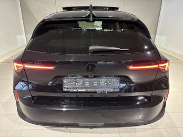 Fotografie 10 des Opel Astra Sports Tourer 1.2 Turbo Automatik Ultimate