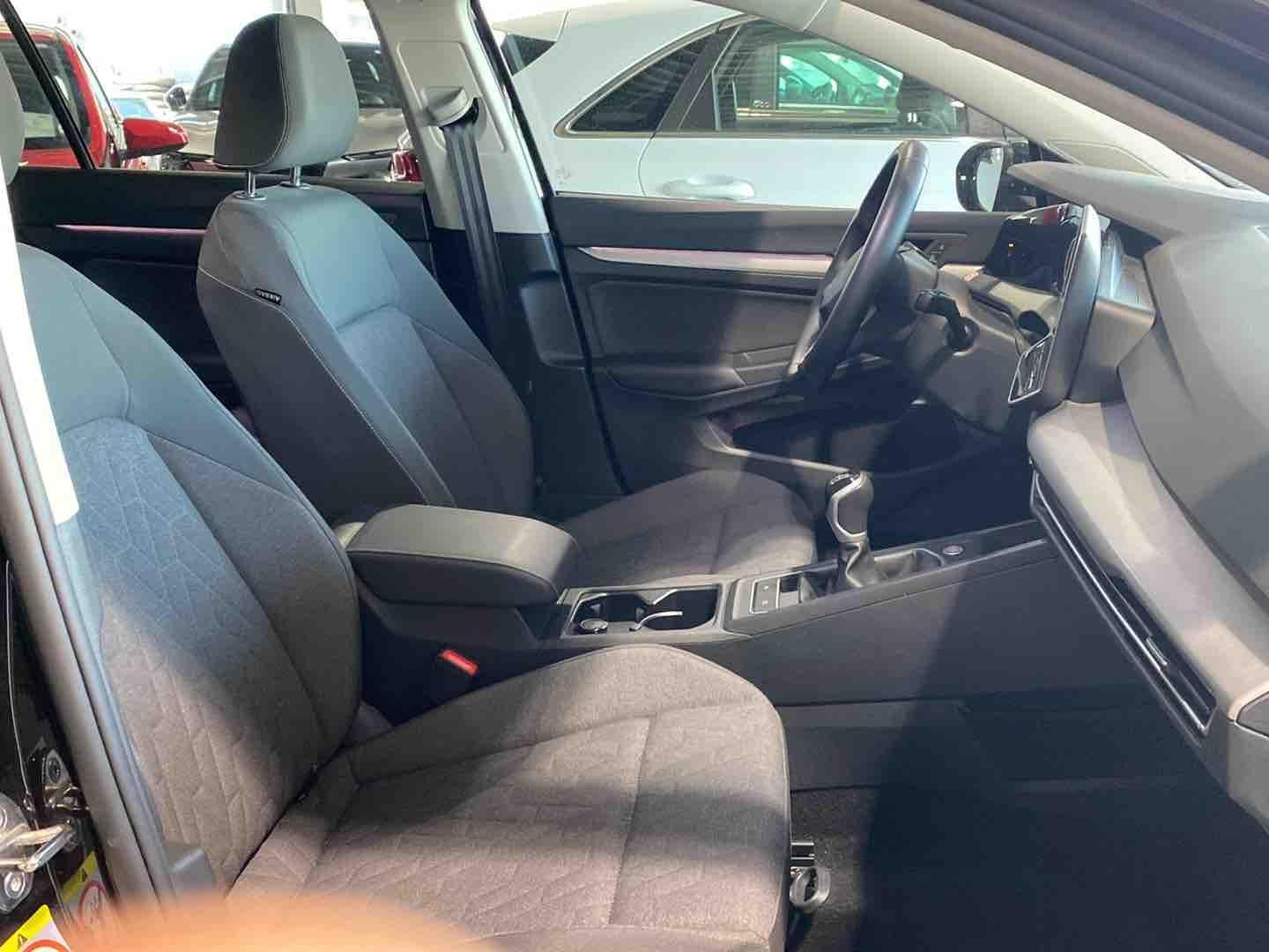 Volkswagen Golf VIII LIM. 1.5 TSI LIFE ACC SHZ PDC LED-SCHE, миниатюра 9