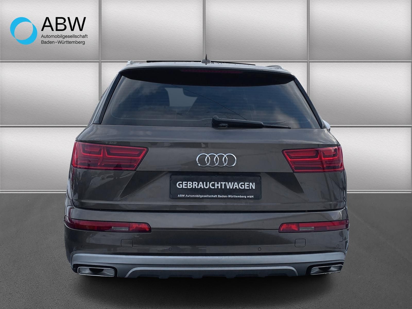 Fahrzeugabbildung Audi Q7 3.0 TDI quattro S line Sport / Plus Pano