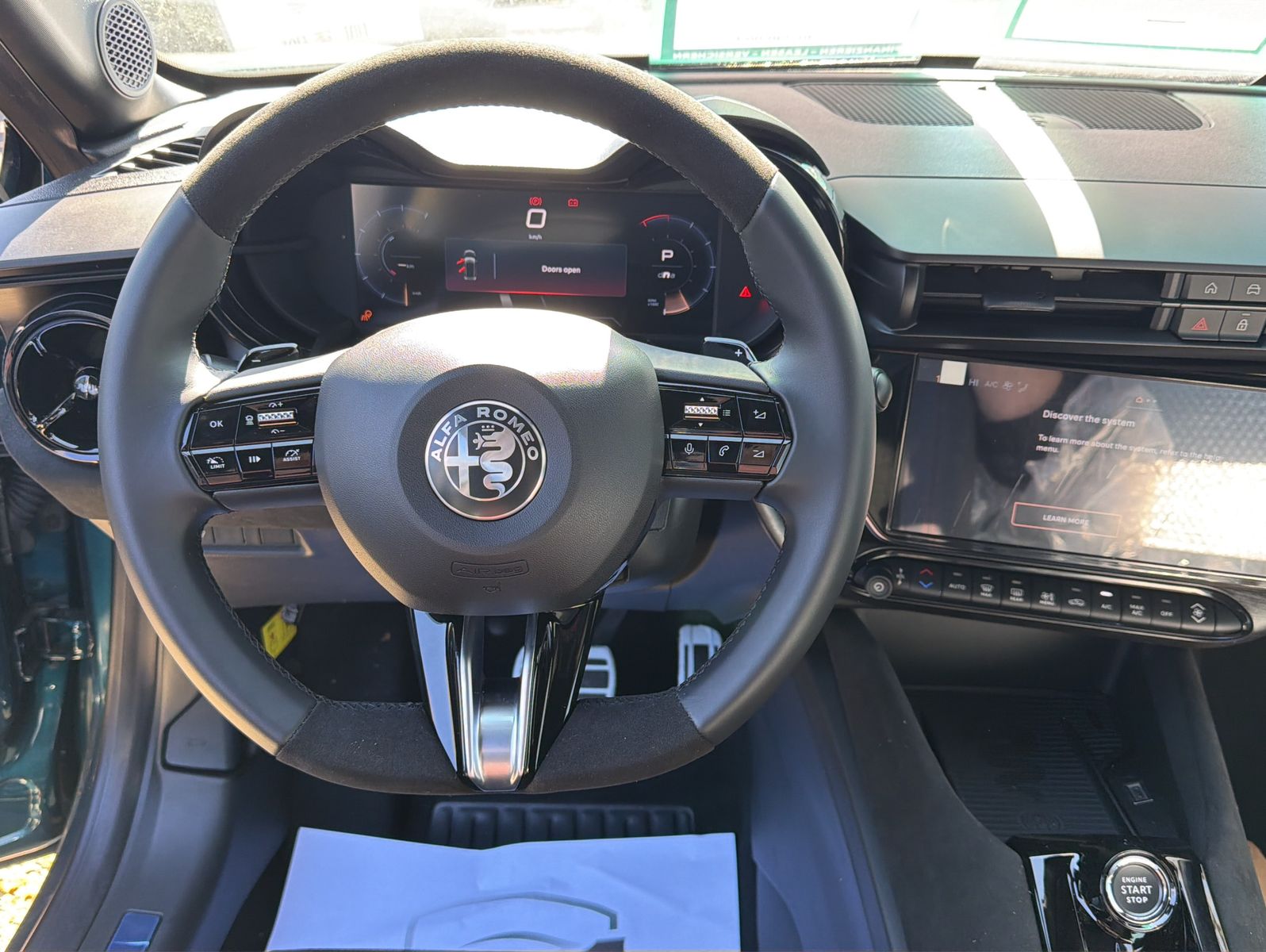 Fahrzeugabbildung Alfa Romeo Junior Sport-/Technologie-Paket, ab 298 € i.M.