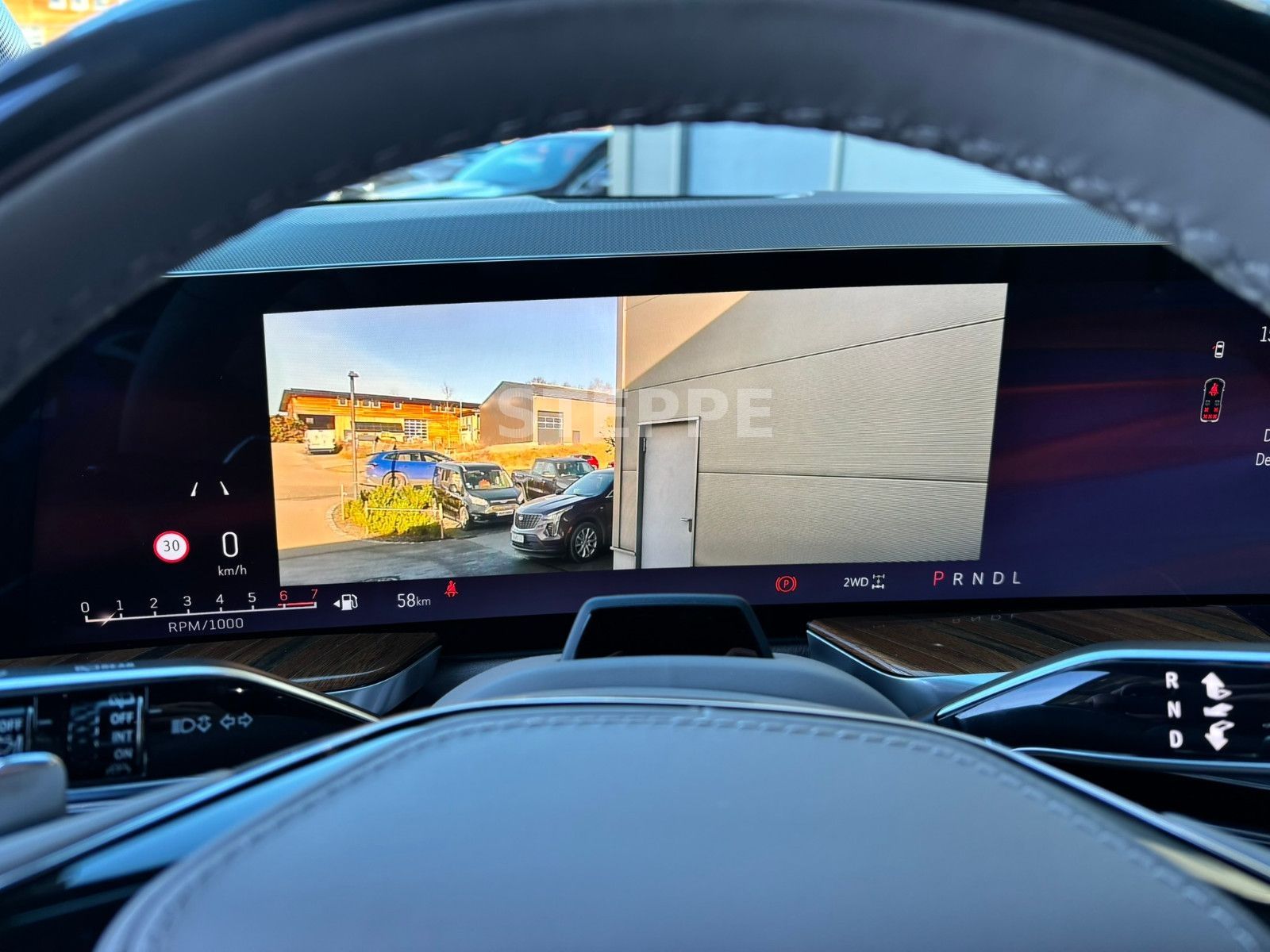 Cadillac Escalade FACELIFT MY26 6.2 V8 Sport Platinum 24"