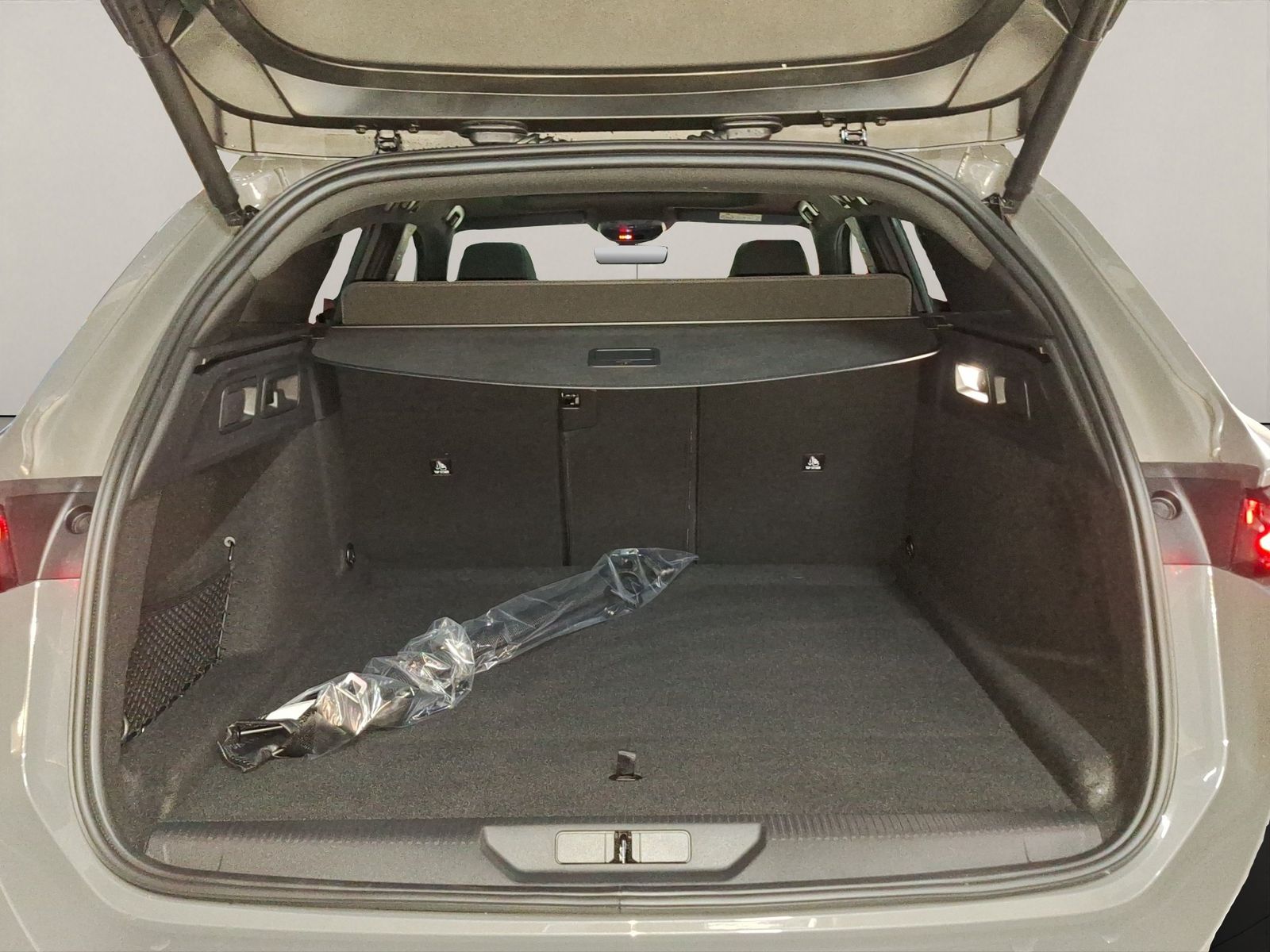 Peugeot 308 - Bild 19
