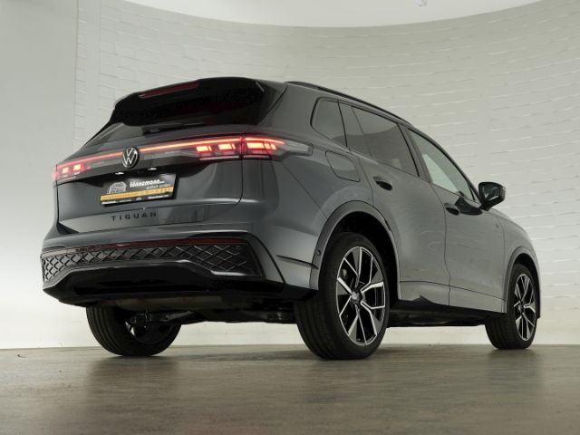 Tiguan R-LINE TSI DSG 4MOTION+AHK+MATRIX LED+NAV