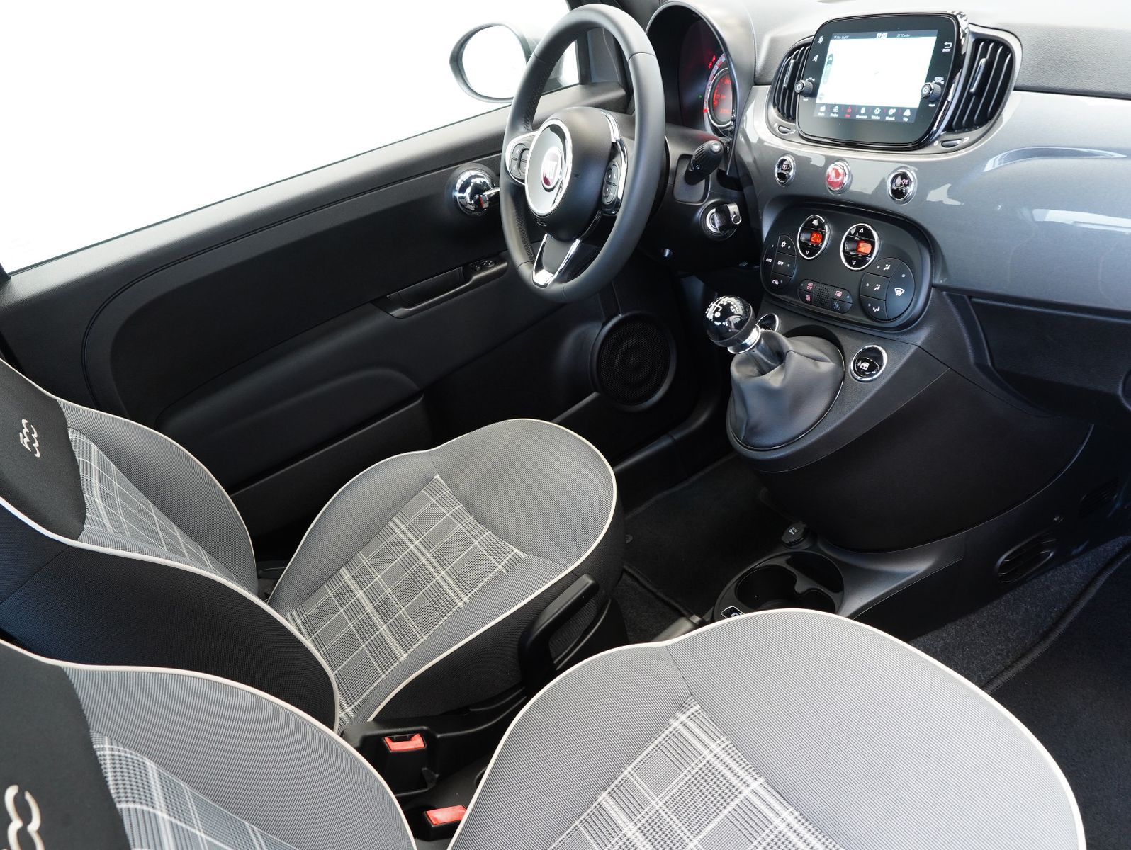 Fahrzeugabbildung Fiat 500 1.0 Mild Hybrid Lounge PDC/NAVI