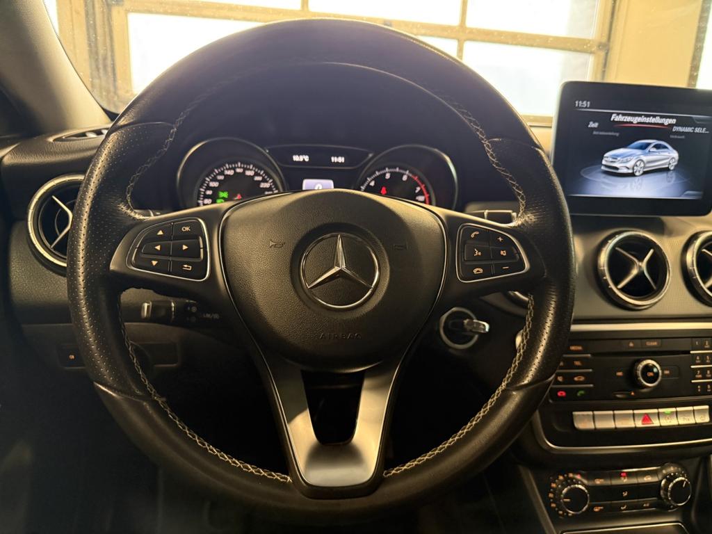 Mercedes-Benz CLA 180
