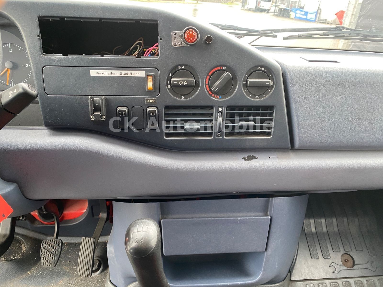 Fahrzeugabbildung Mercedes-Benz Sprinter 314 CDI Feuerwehr/5 Sitze/Sperre/2 Hand