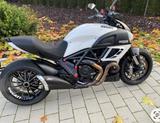 Ducati Diavel - DUCATI WEIß