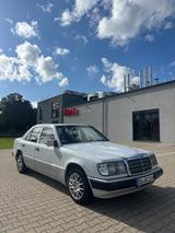 Mercedes-Benz E 200/W124/TÜV 12/26 Kein Rost  - Mercedes-Benz: Kombi, W124