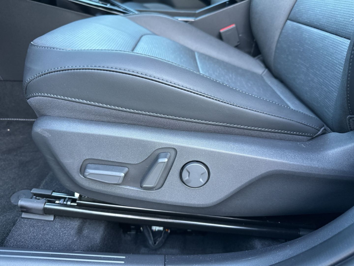Fahrzeugabbildung Kia Niro NIRO 1.6 PHEV DCT SPI 18Z Navi digitales Co