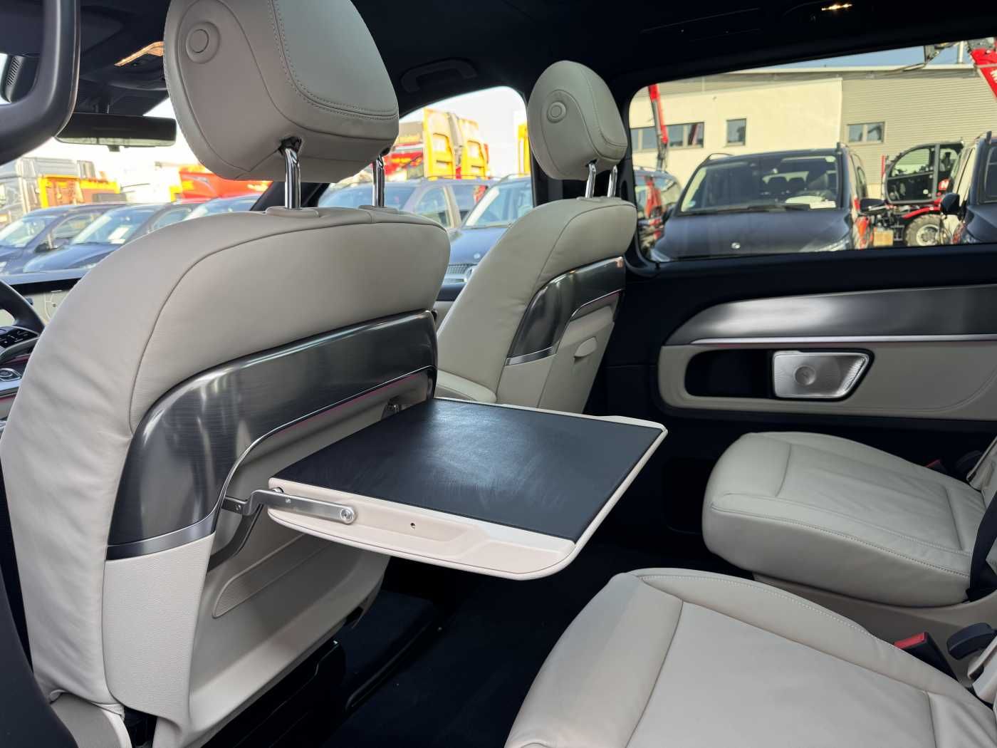 Fahrzeugabbildung Mercedes-Benz V 300 d EXCLUSIVE 4MATIC Panorama AHK2,5 Stdheiz