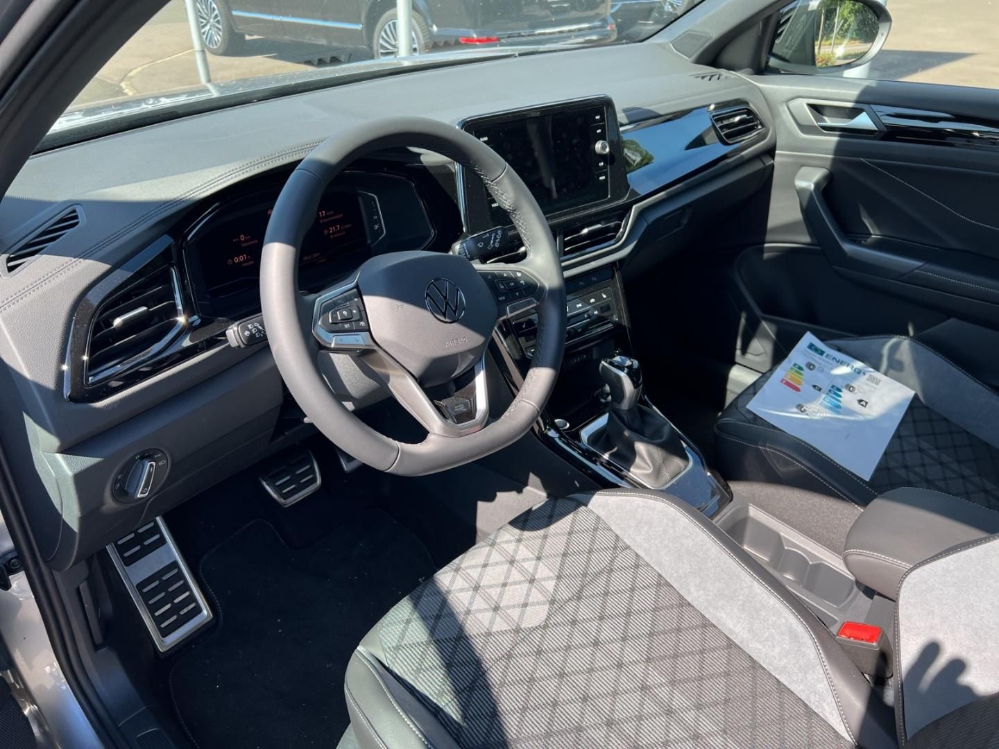 Fahrzeugabbildung Volkswagen T-ROC R-Line R-Line,AHK,Easy Open,RFK,Digitales