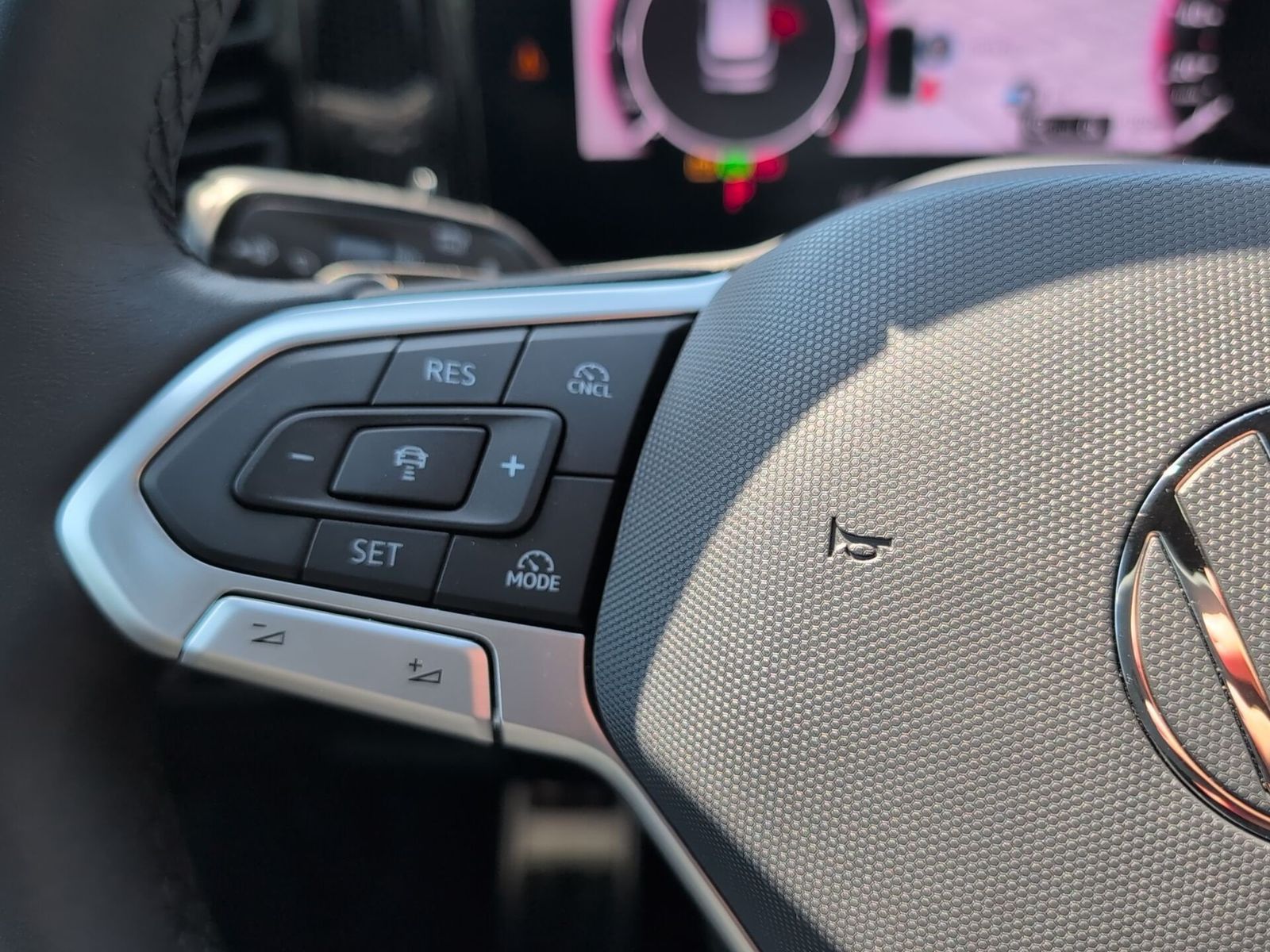 Volkswagen Tiguan - Bild 14