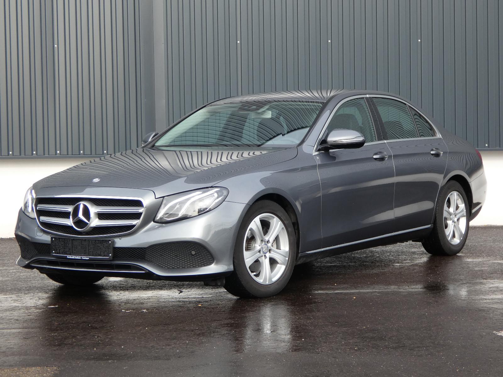 Mercedes-Benz E 220 d Avantgarde WIDESCREEN LED Navi SHZ AHK