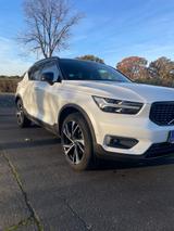 Volvo XC40 T4 R Design Geartronic R Design - Volvo Gebrauchtwagen in Hamburg