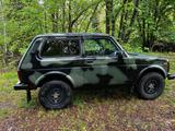 Lada Niva 4x4 Flecktarn - gebrauchte Lada Niva aus dem Jahr 2021