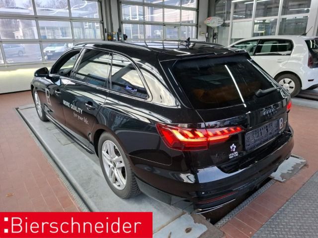Audi A4 Av 45 TFSI qu S Line 19 AHK PANO MATRIX imagem 3