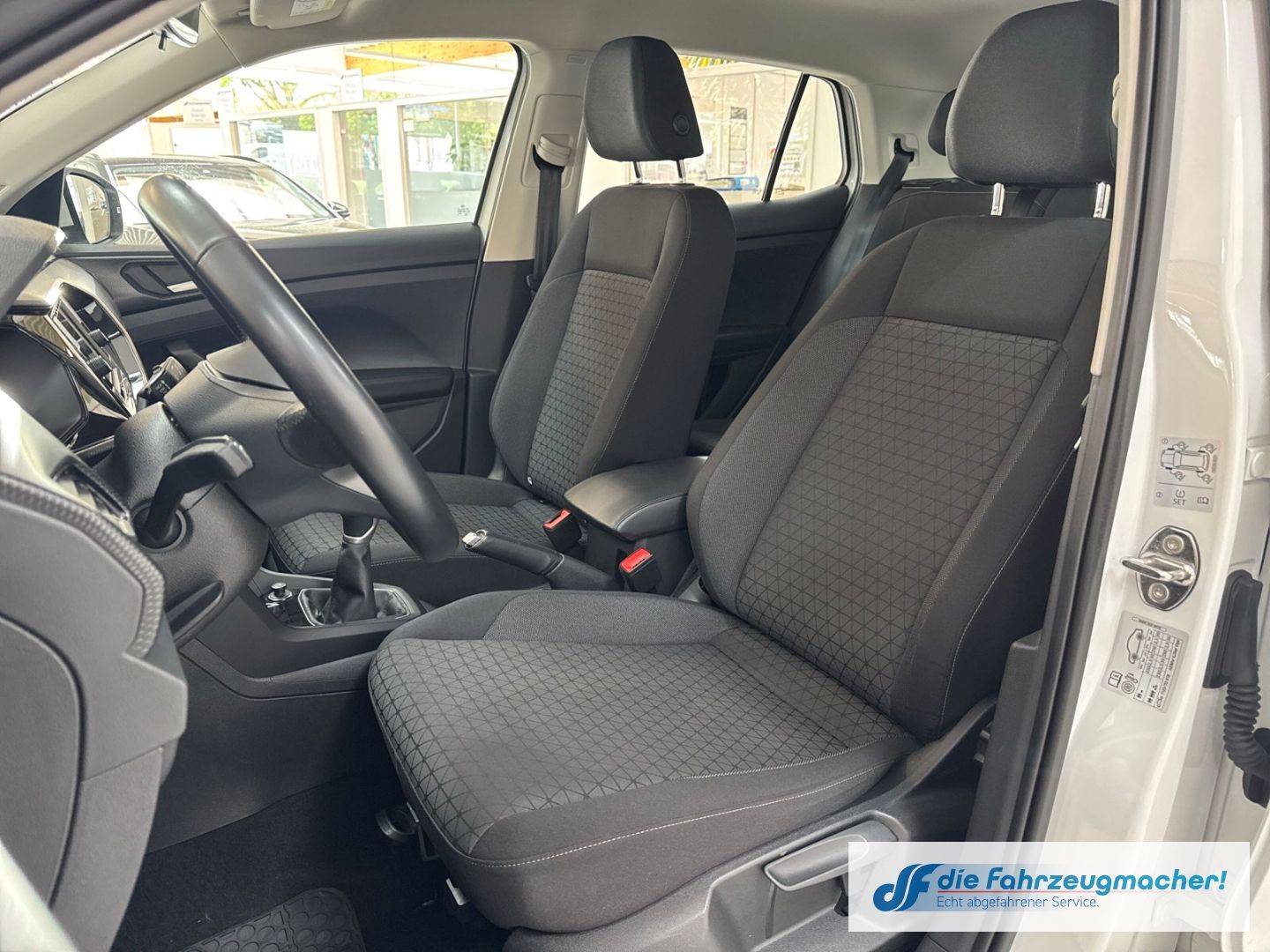 Fahrzeugabbildung Volkswagen T-Cross Life 1.0 TSI EU6d Musikstreaming DAB Tot