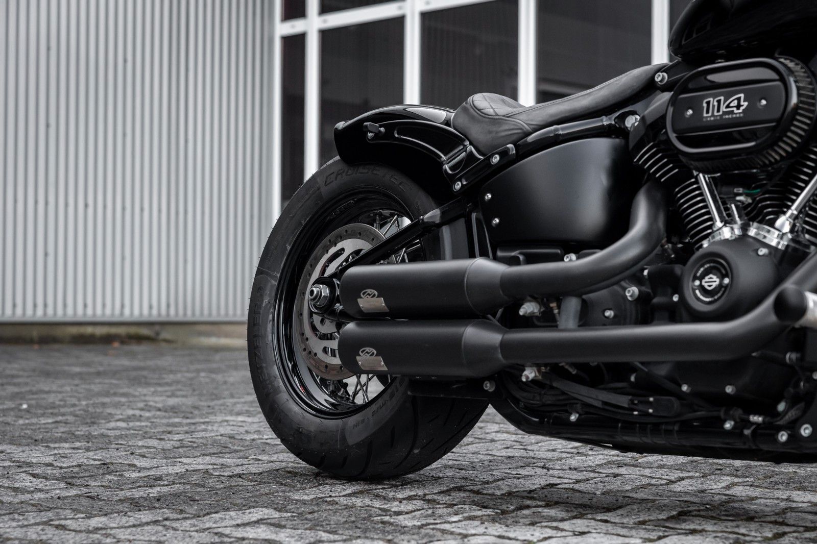 Fahrzeugabbildung Harley-Davidson FXBBS STREET BOB Softail 114 CUI - JEKILL&HYDE