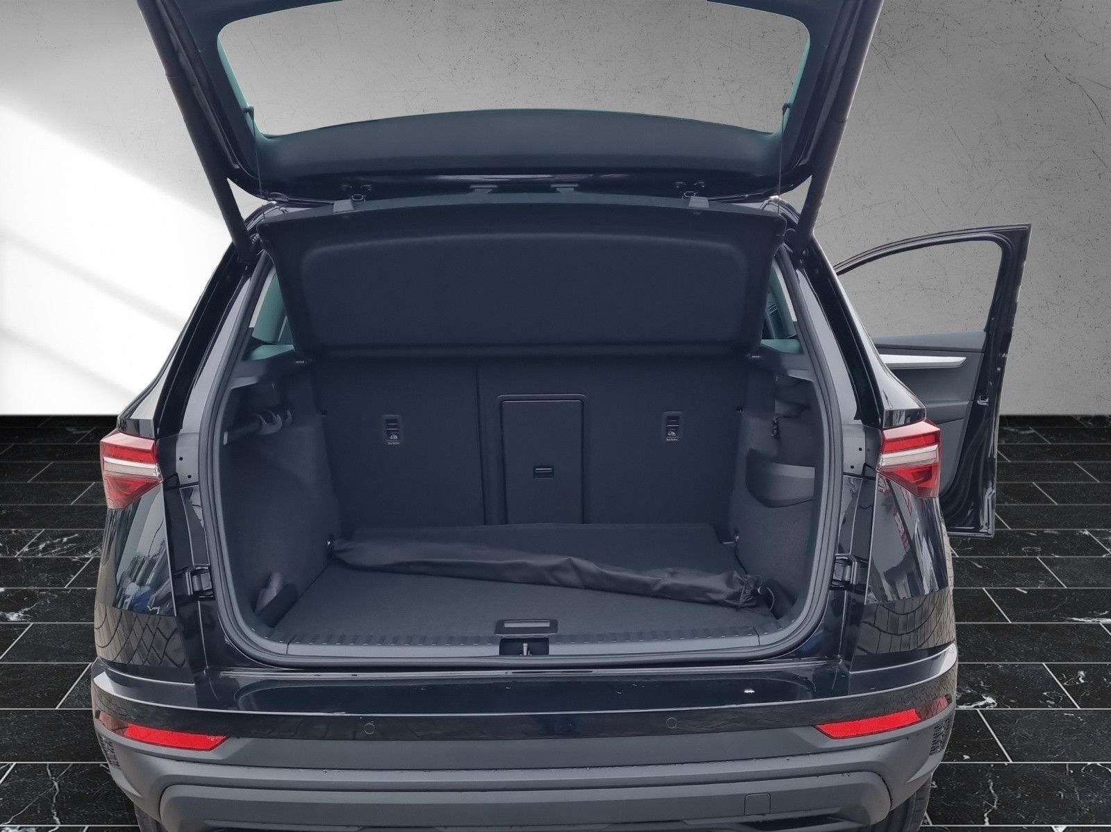 Fahrzeugabbildung SKODA Karoq Balance 1,5 TSI Fahrassi+ Komfort Gar. +3