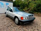 Mercedes-Benz 190E 1,8 Autom + Klima + Rentner + H-Kennzeichen - Mercedes-Benz 190 Gebrauchtwagen in Berlin