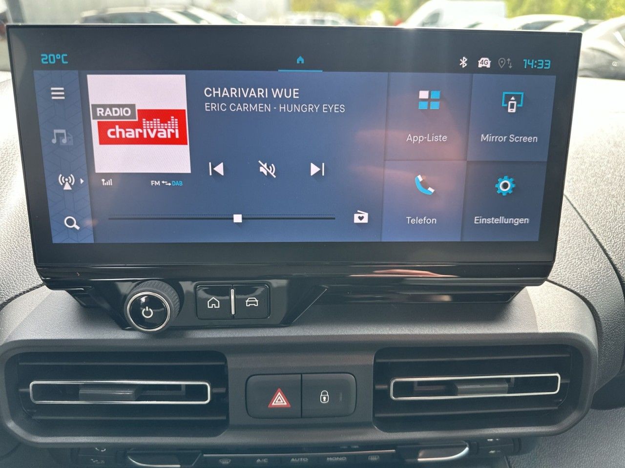 Fahrzeugabbildung Citroën Berlingo MPV Plus XL - mit KI generiert/bearbeitet