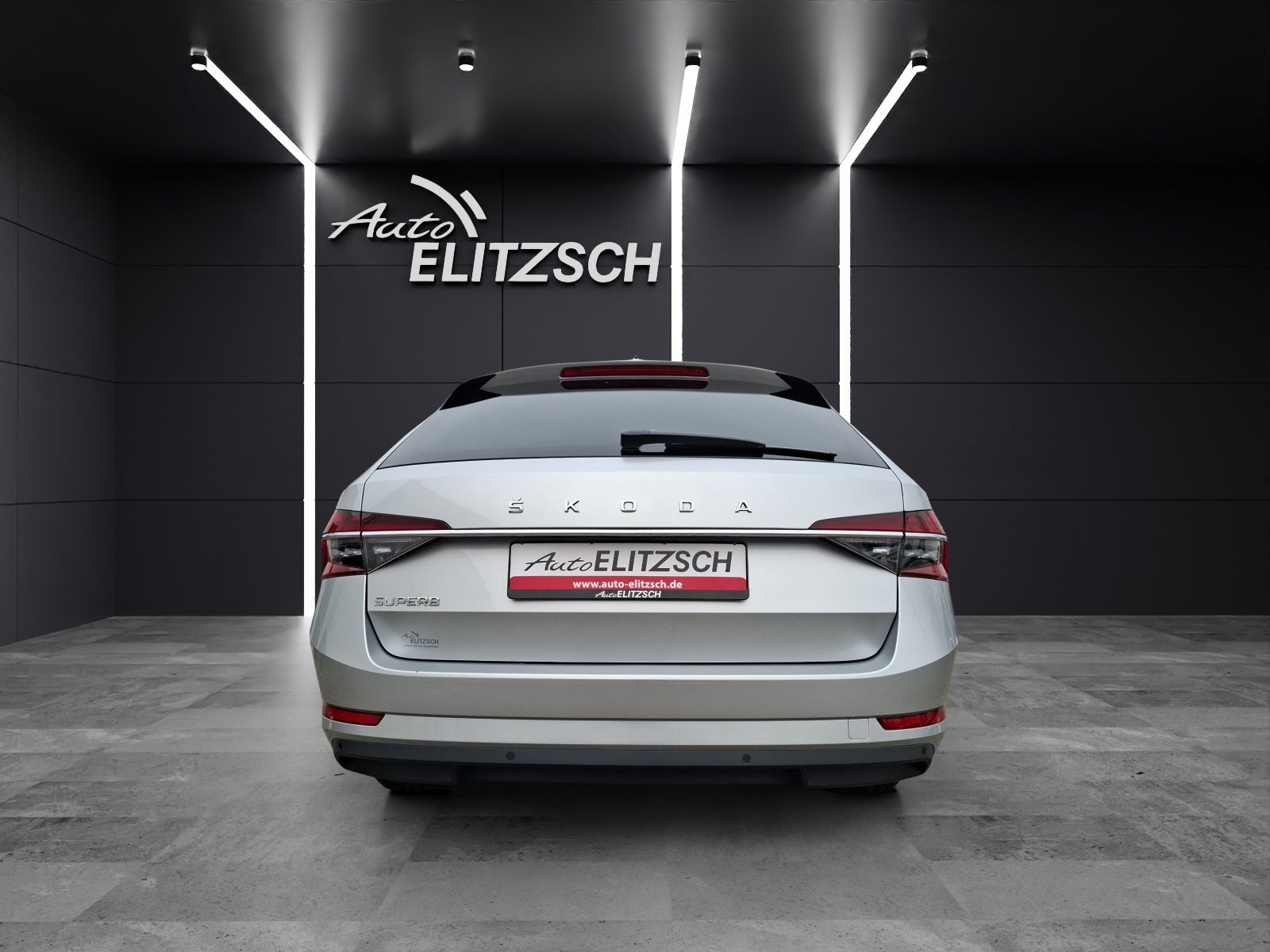 Fahrzeugabbildung SKODA Superb Combi TDI Style DSG Standhzg. Matrix Navi