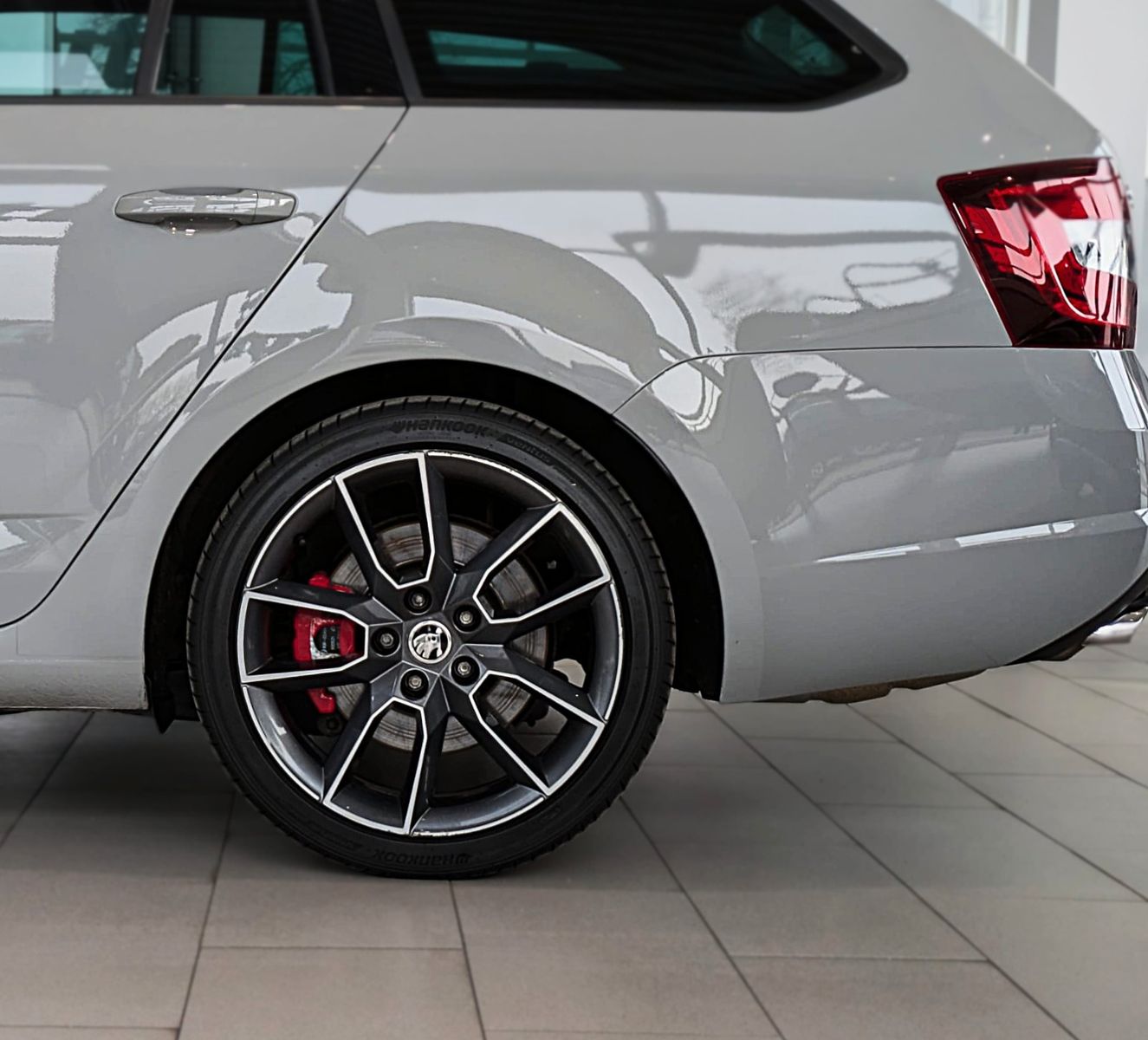 Fahrzeugabbildung SKODA Octavia RS DSG PANO ACC LED VIRTUAL CAM CARPLAY