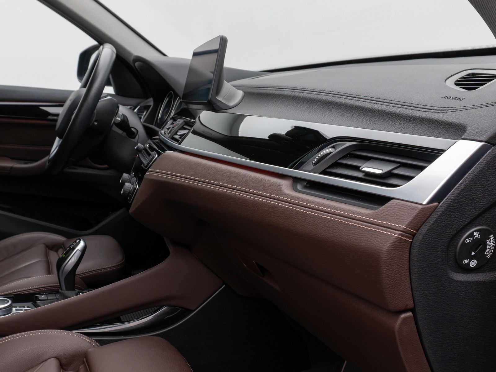 Fahrzeugabbildung BMW X1 xD20d Sport Line Kamera Panorama HUD DAB AHK