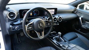 Fahrzeugabbildung Mercedes-Benz A 200 A -Klasse A 200, Navi, Kamera