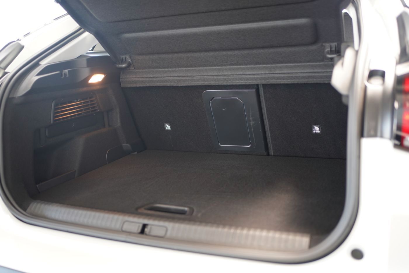 Fahrzeugabbildung Citroën C4 PureTech 130 Max Sitzheizung Navi DAB Klima