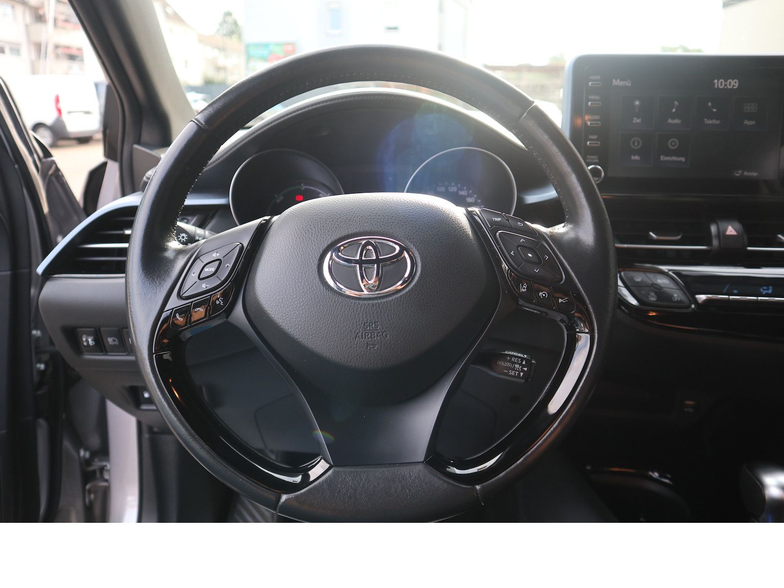 Fahrzeugabbildung Toyota C-HR Hybrid Team D Totwink/SHZ/Scheckheftgepfleg