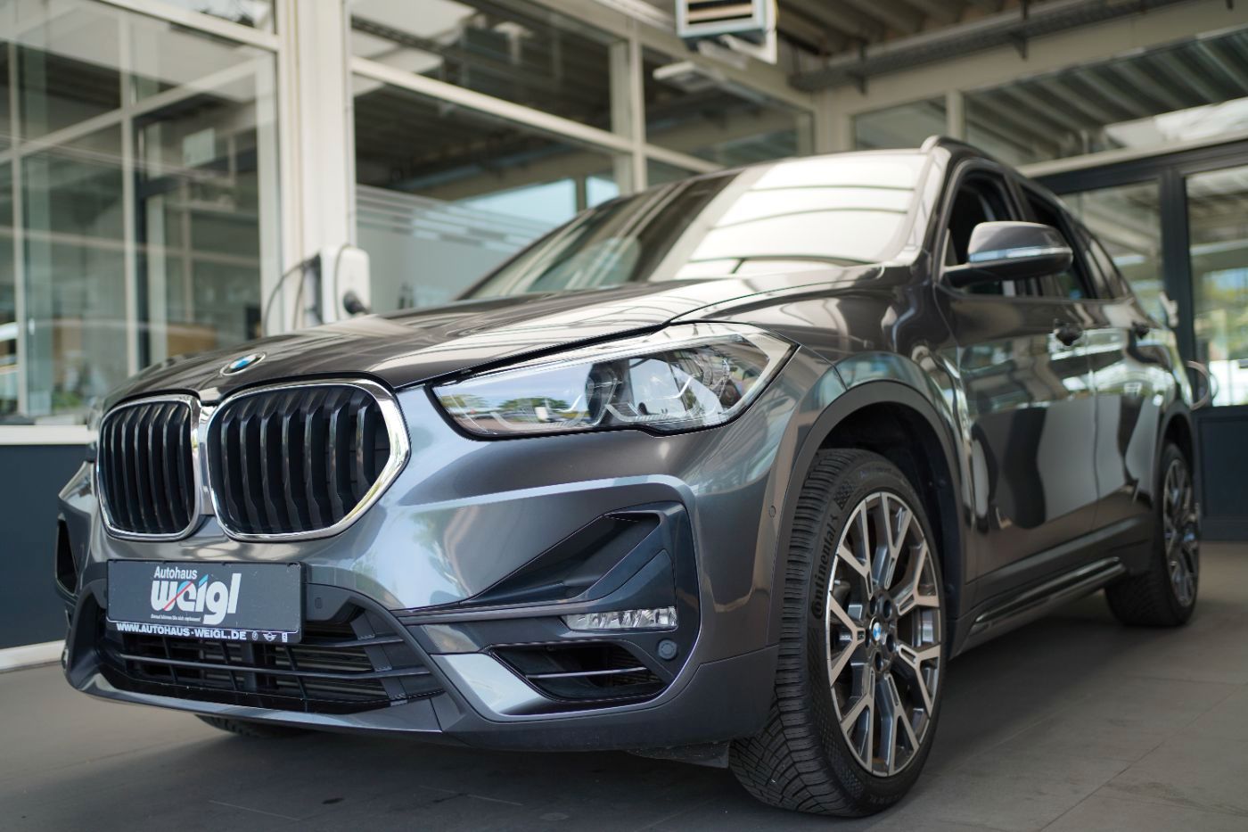 Fahrzeugabbildung BMW X1 20i Sport Line Rückfahrkamer+Navi+Sitzheiz+LE