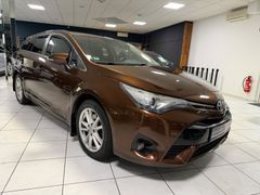 TOYOTA Avensis Touring Sports Business Edition/AHK/LED!
