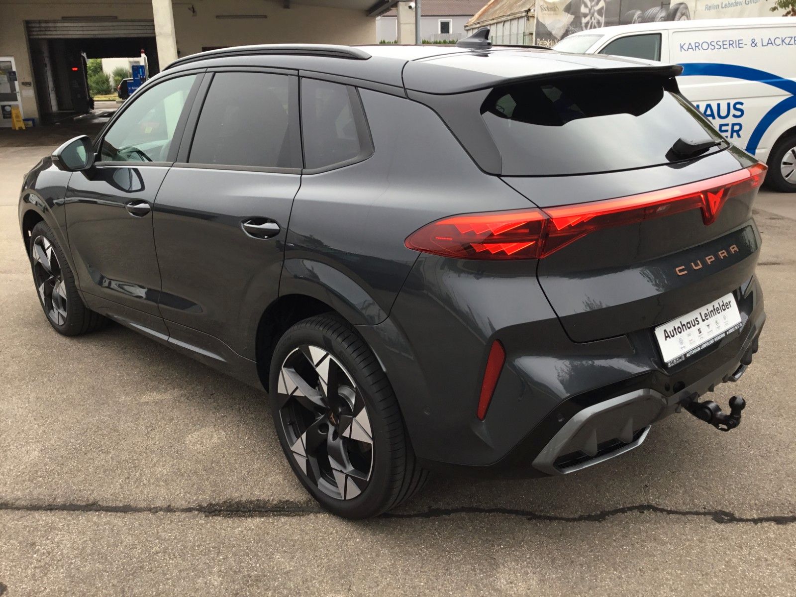 Fahrzeugabbildung CUPRA Terramar 2.0 TSI DSG 4Drive+Matrix+AHK+Pano+360°