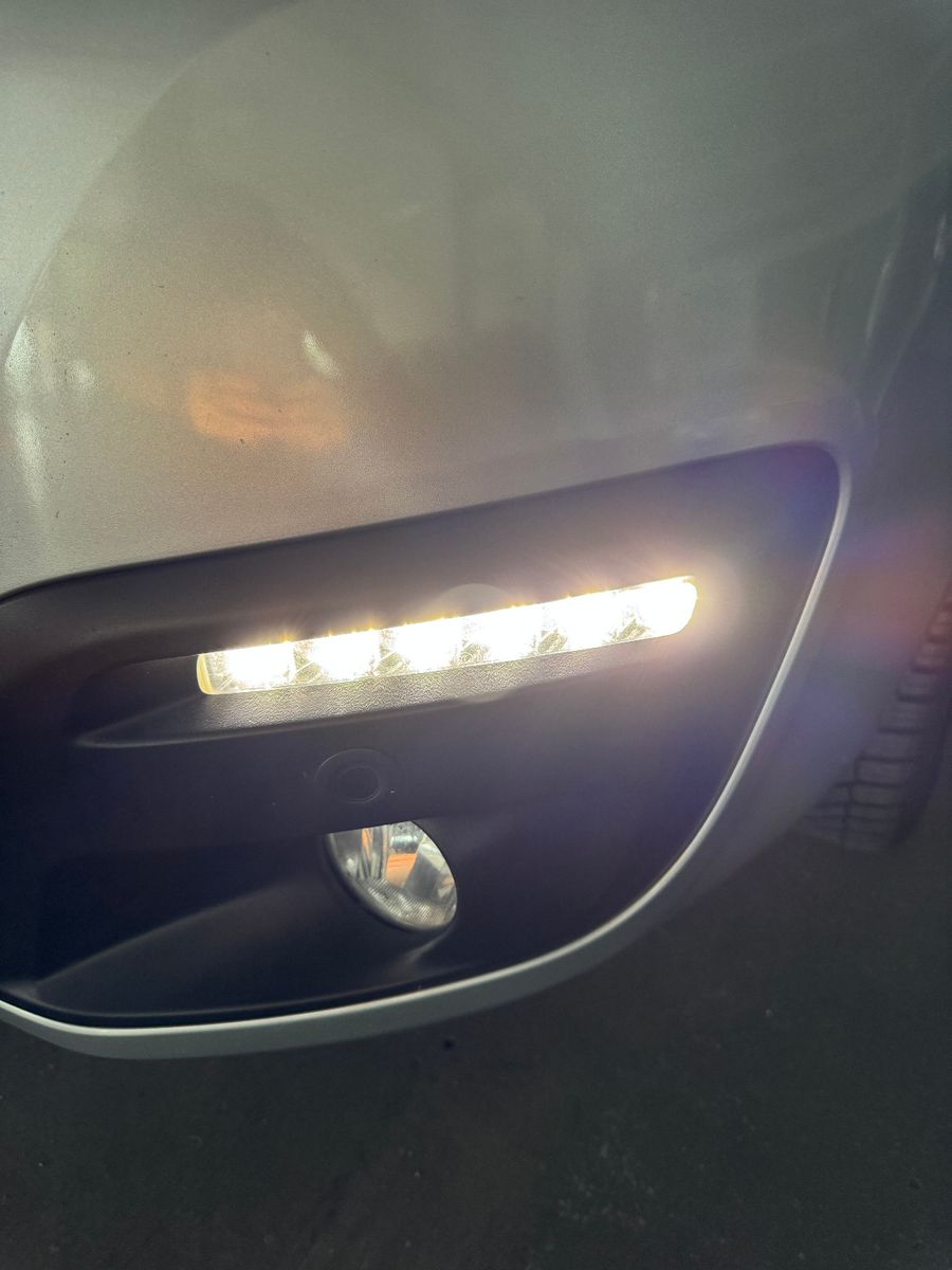 Fahrzeugabbildung Peugeot Partner Tepee 1.6 HDI ALLURE PDC SHZ KLIMA 2HAND