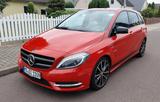 Mercedes-Benz B 180 Autotronic - AMG-LINE Night-Packet  - Mercedes-Benz B 180: Rot