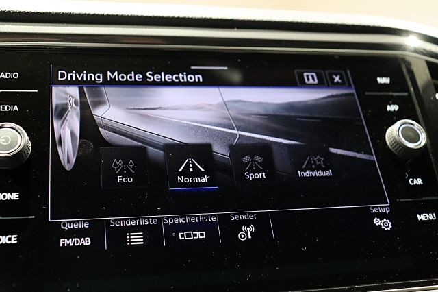 T-Roc Sport 1.5 TSI DSG ACC NAVI SHZ SPORTFW el.