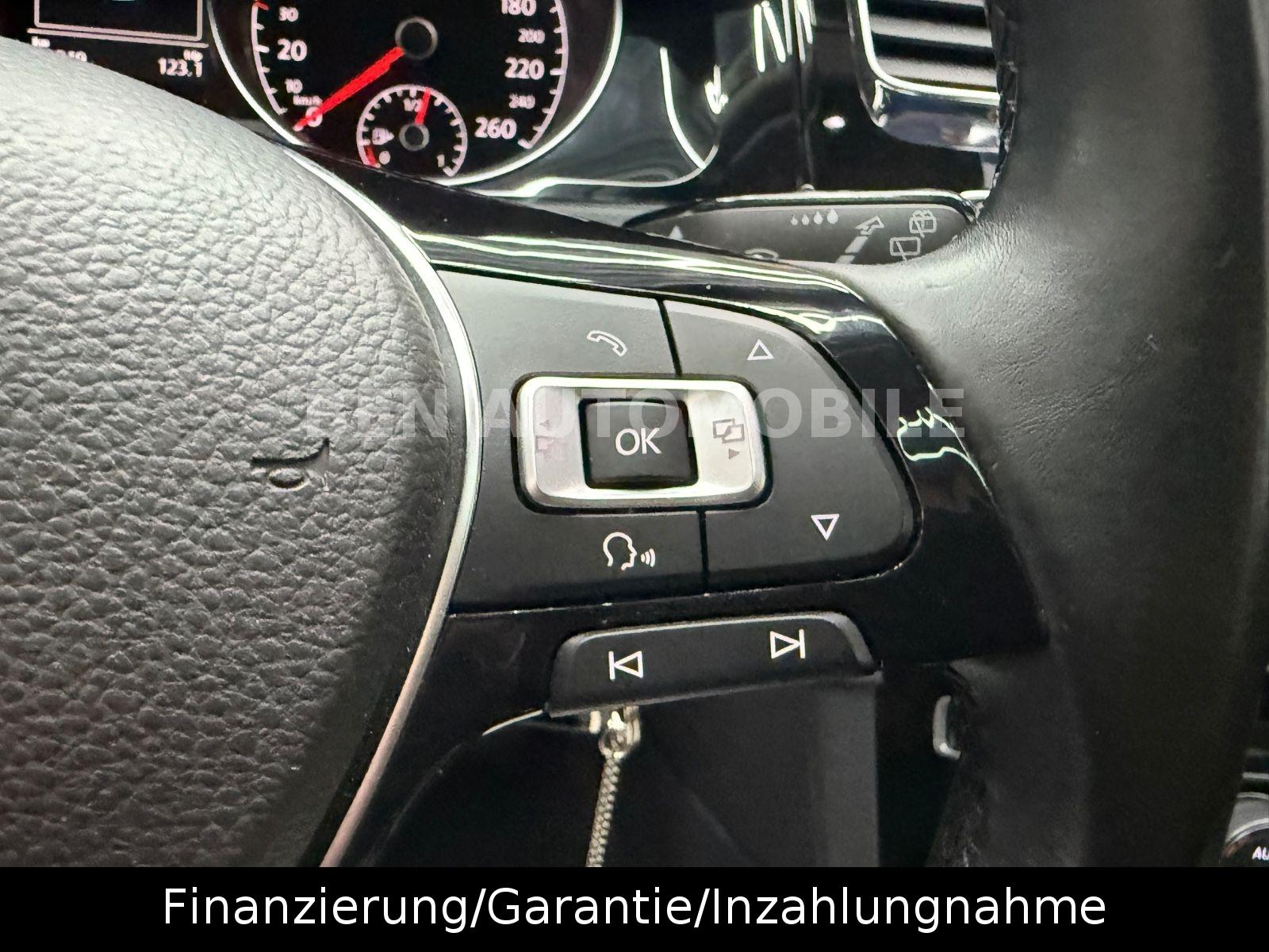 Volkswagen Golf VII Lim. 2.0 TDI Highline BMT PANO*NAVI*PDC