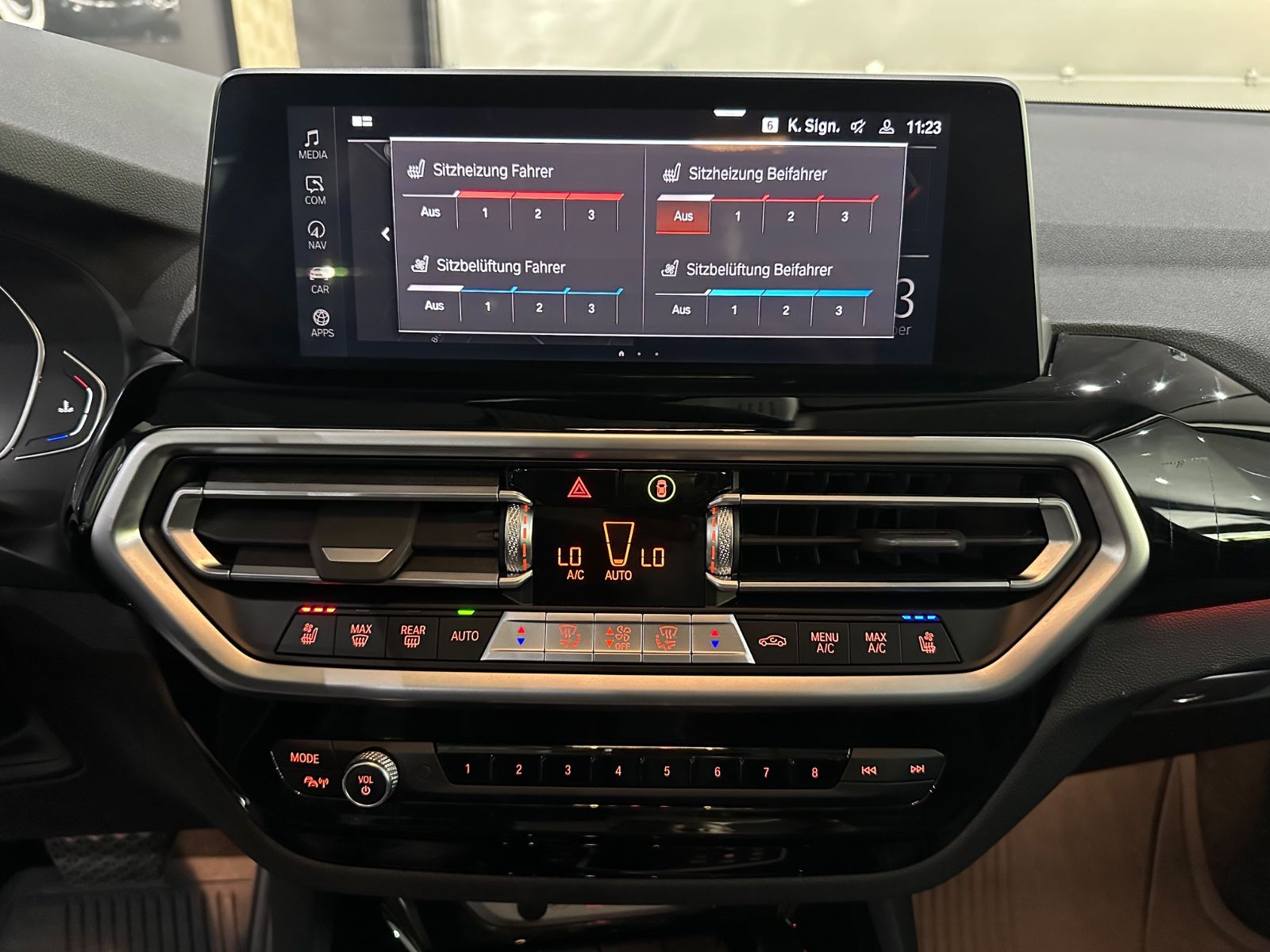 BMW X3 xDrive 20 d / KAMERA /LEDER / Sitzklima / LED foto 17