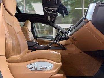 Porsche Cayenne - 9