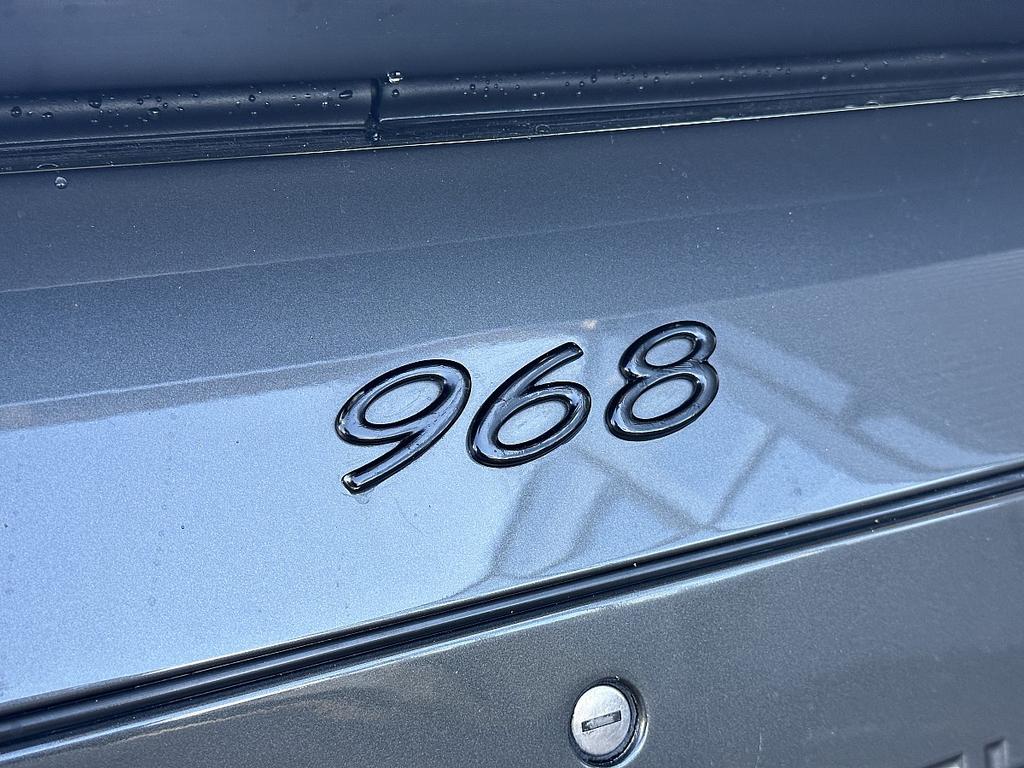 Porsche 968