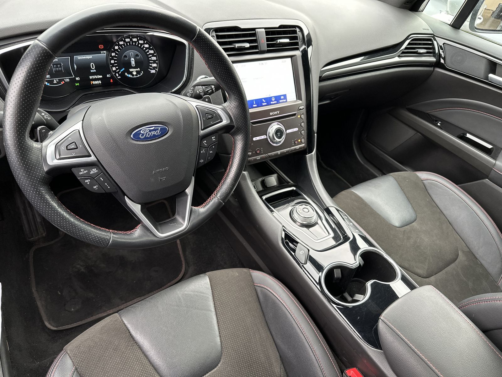 Fahrzeugabbildung Ford Mondeo Turnier 2.0 EB ST-Line NAV+LED+PANO+KAM