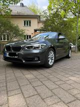 BMW 120i Sport Line LED Navi Sitzheizung PDC Top - Privatanbieter Berlin gebraucht