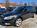 Skoda Octavia 1.8 Combi Elegance 4X4 |Leder|Xenon|AHK - Skoda Octavia mit Benzin-Antrieb: Allradantrieb